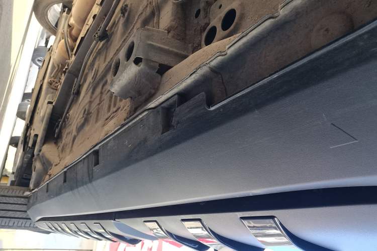 Used Geely Auto Cowboy 2025 1.5TD Trendy Play Edition Left Side Sill