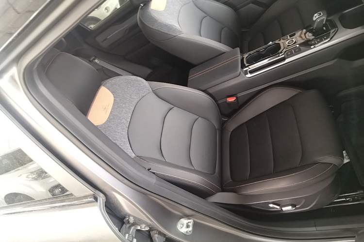 Used Geely Auto Cowboy 2025 1.5TD Fun-Offroad Version Right Front Seat