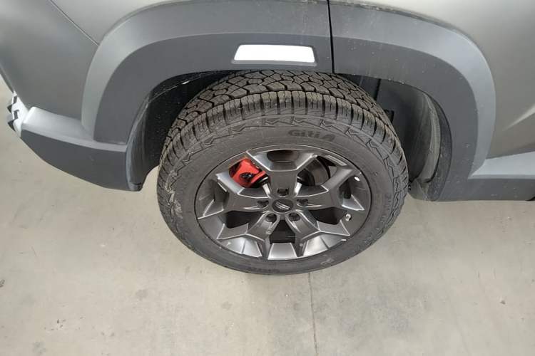 Used Geely Auto Cowboy 2025 1.5TD Fun-Offroad Version Right Rear Wheel Hub