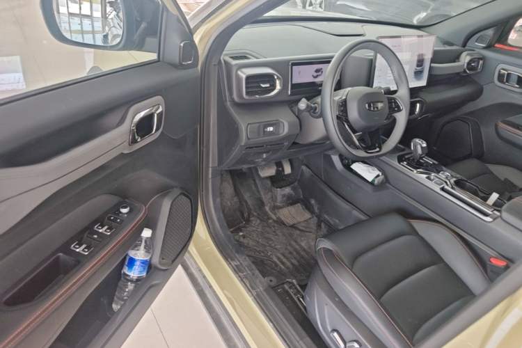 Used Geely Auto Cowboy 2025 1.5TD Fun-Offroad Version Driver Seat