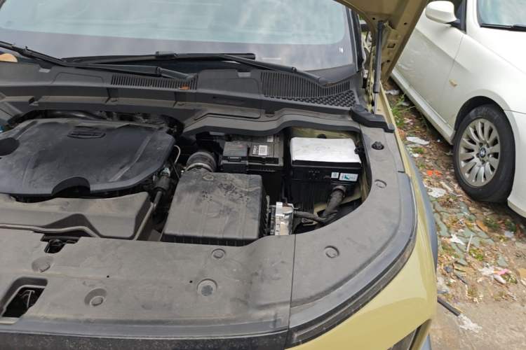 Used Geely Auto Cowboy 2025 1.5TD Fun-Offroad Version Engine Bay Left