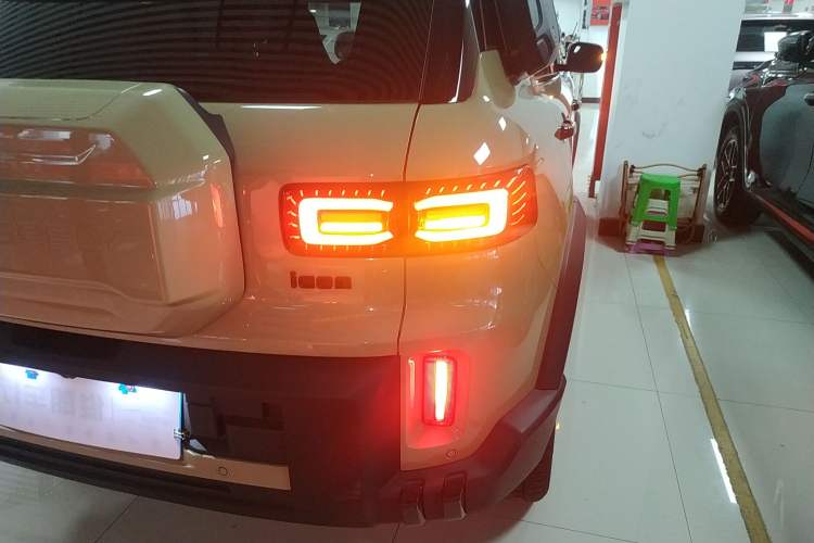 Used Geely Auto Cowboy 2025 1.5TD Fun-Offroad Version Exterior 3