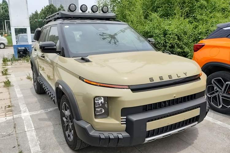 Used Geely Auto Cowboy 2025 1.5TD Fun-Offroad Version Front Right 45 Deg