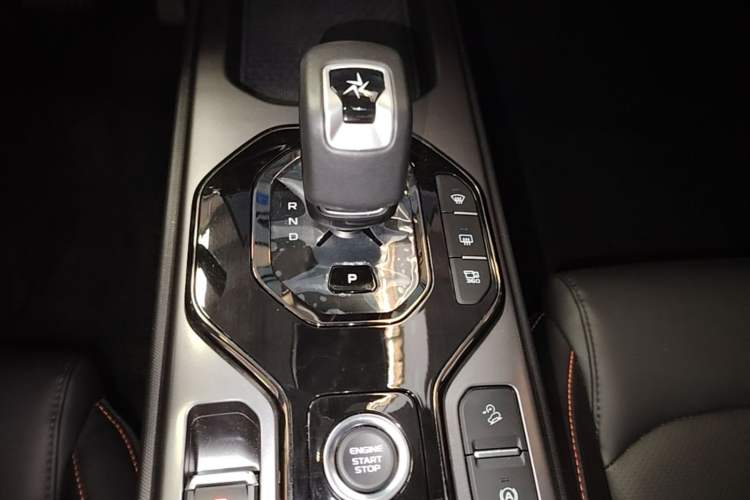 Used Geely Auto Cowboy 2025 1.5TD Fun-Offroad Version Gear Lever