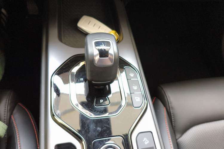 Used Geely Auto Cowboy 2025 1.5TD Fun-Offroad Version Gear Lever