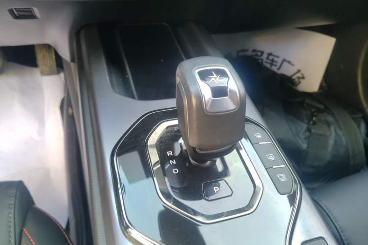 Used Geely Auto Cowboy 2025 1.5TD Fun-Offroad Version Gear Lever