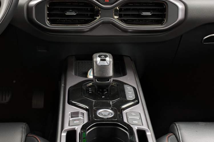 Used Geely Auto Cowboy 2025 1.5TD Fun-Offroad Version Gear Lever