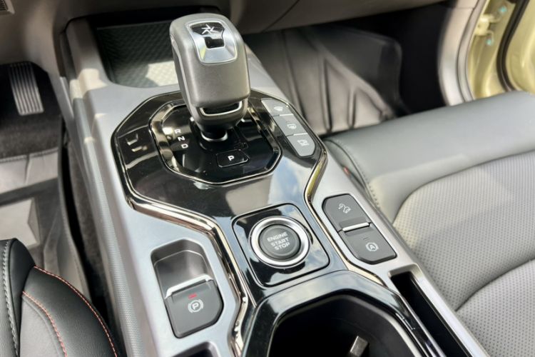 Used Geely Auto Cowboy 2025 1.5TD Fun-Offroad Version Interior 13