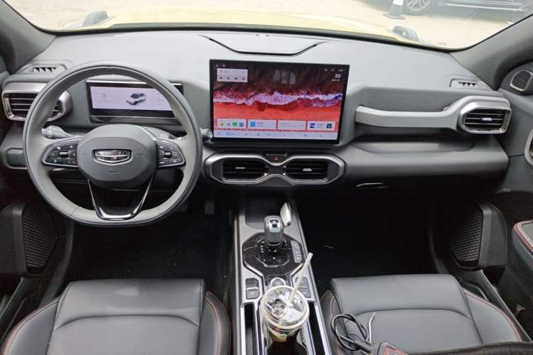 Used Geely Auto Cowboy 2025 1.5TD Fun-Offroad Version Interior 2