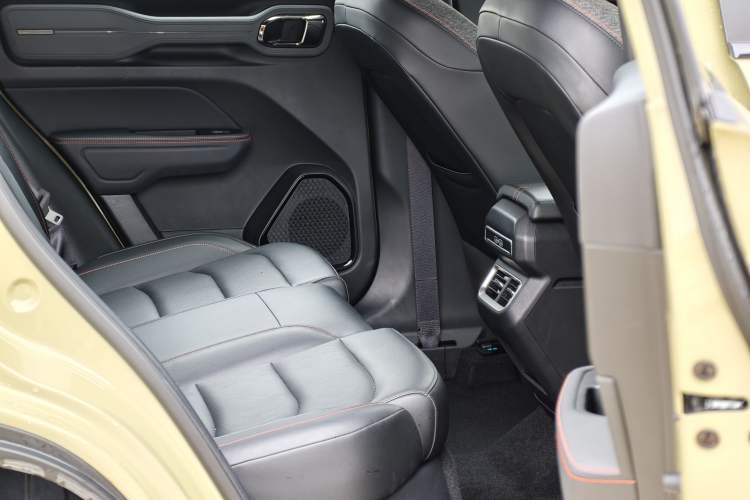 Used Geely Auto Cowboy 2025 1.5TD Fun-Offroad Version Interior 2