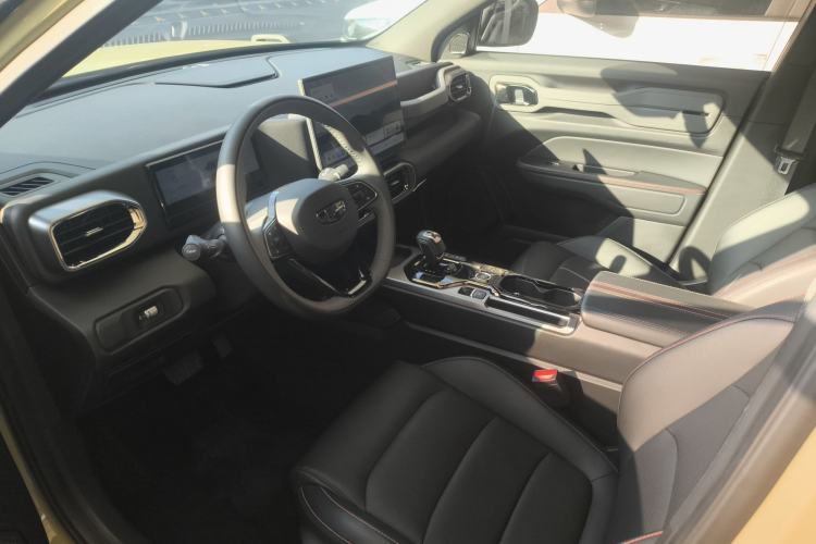 Used Geely Auto Cowboy 2025 1.5TD Fun-Offroad Version Interior 3
