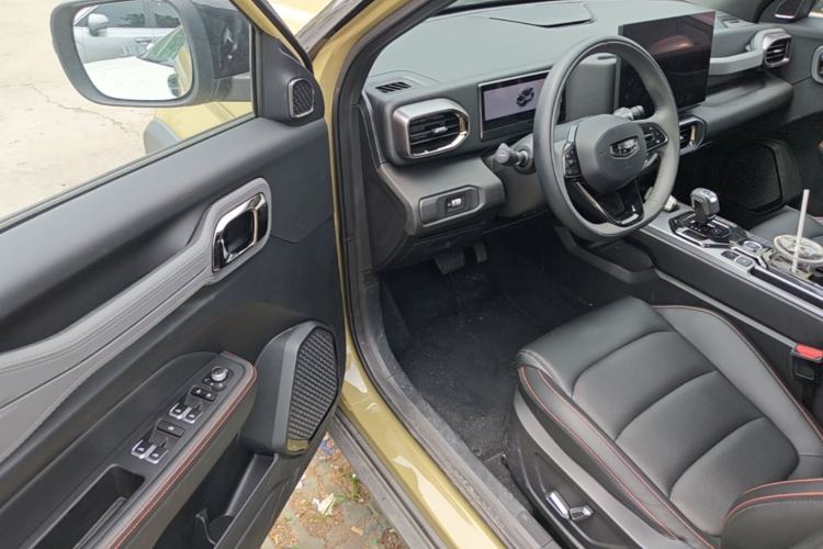 Used Geely Auto Cowboy 2025 1.5TD Fun-Offroad Version Interior 3