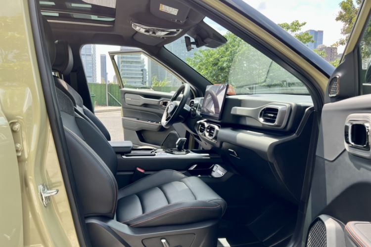 Used Geely Auto Cowboy 2025 1.5TD Fun-Offroad Version Interior 3
