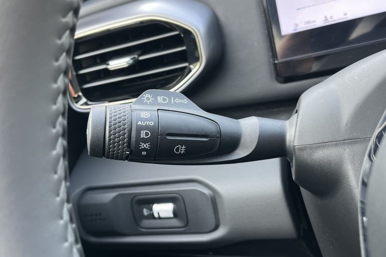 Used Geely Auto Cowboy 2025 1.5TD Fun-Offroad Version Interior 9