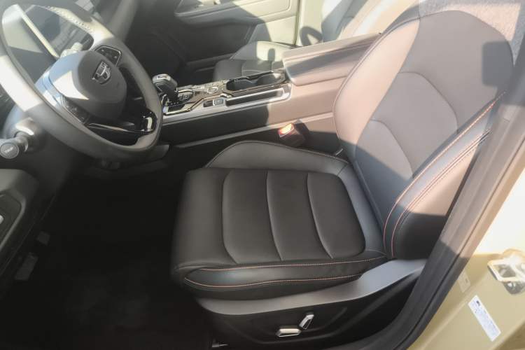 Used Geely Auto Cowboy 2025 1.5TD Fun-Offroad Version Left Front Seat