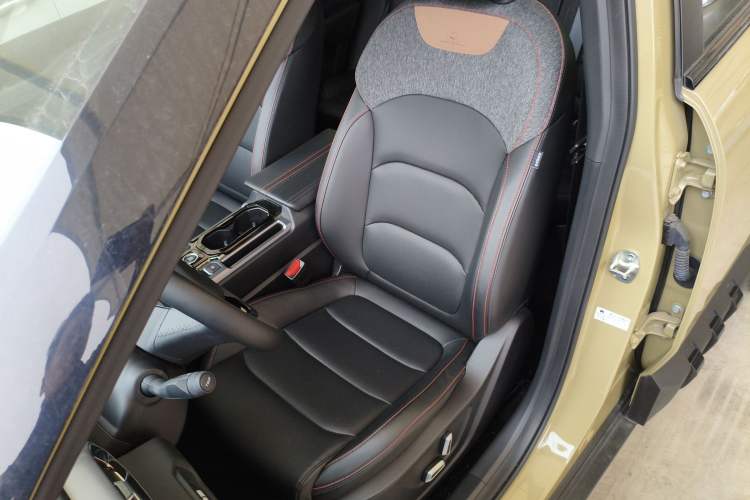 Used Geely Auto Cowboy 2025 1.5TD Fun-Offroad Version Left Front Seat