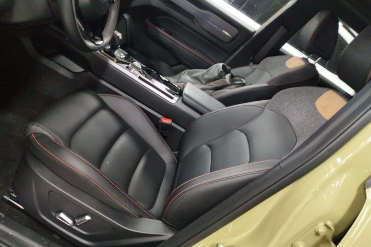 Used Geely Auto Cowboy 2025 1.5TD Fun-Offroad Version Left Front Seat