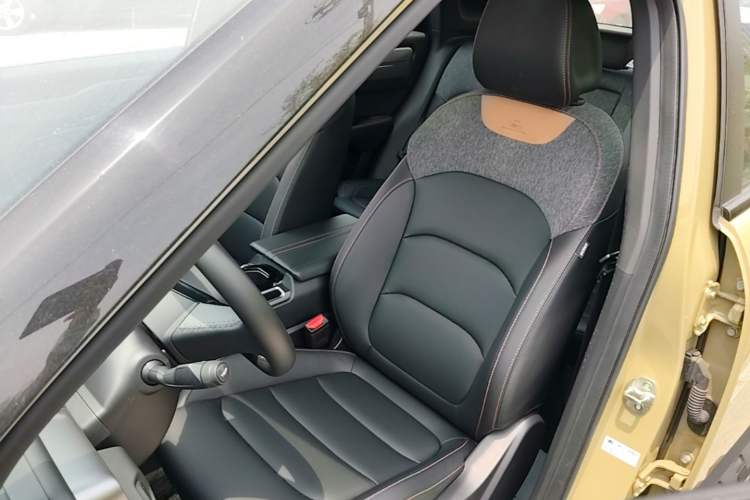 Used Geely Auto Cowboy 2025 1.5TD Fun-Offroad Version Left Front Seat