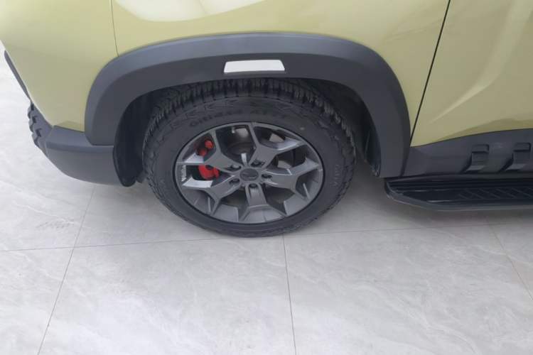 Used Geely Auto Cowboy 2025 1.5TD Fun-Offroad Version Left Front Wheel Hub