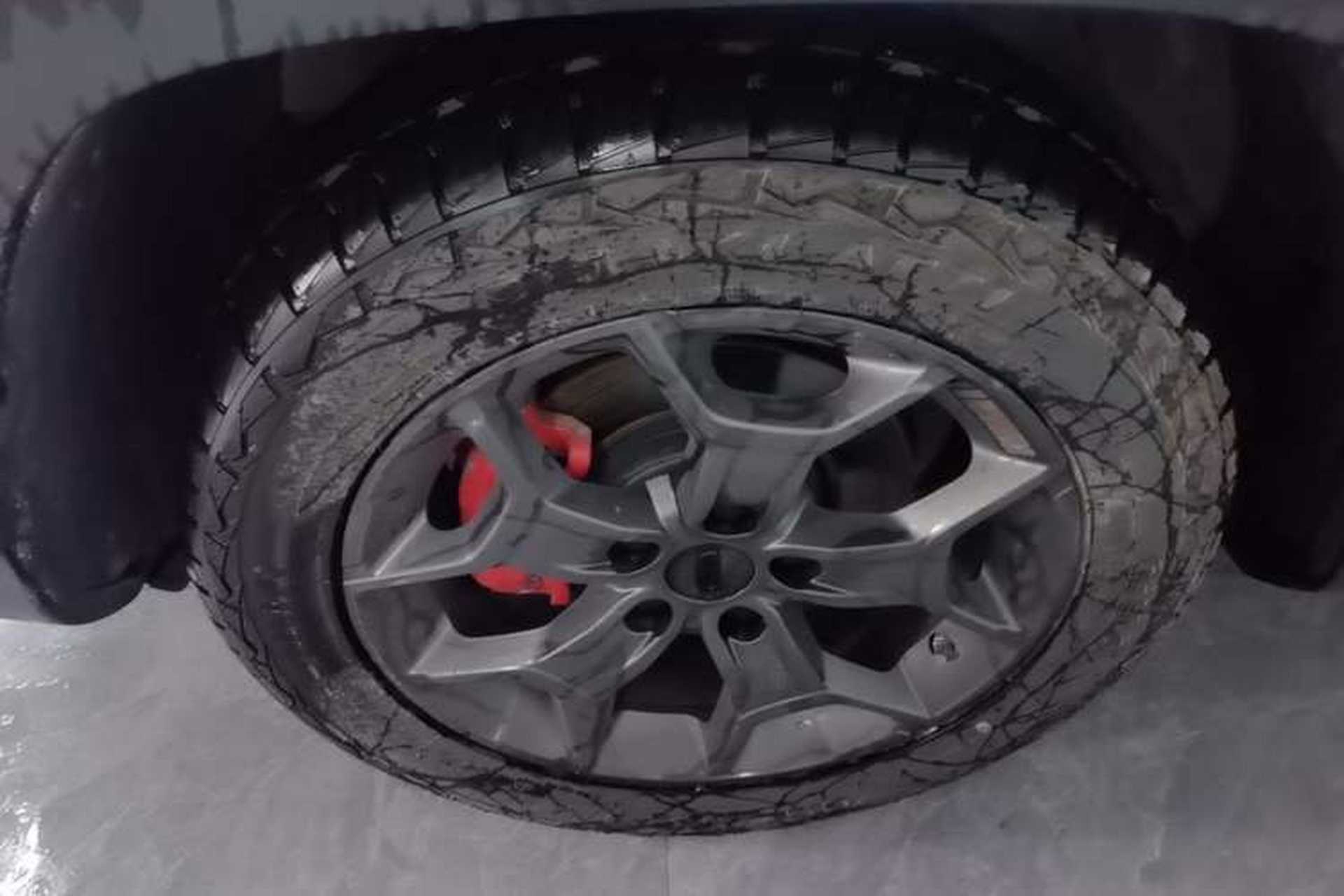Used Geely Auto Cowboy 2025 1.5TD Fun-Offroad Version Left Front Wheel Hub
