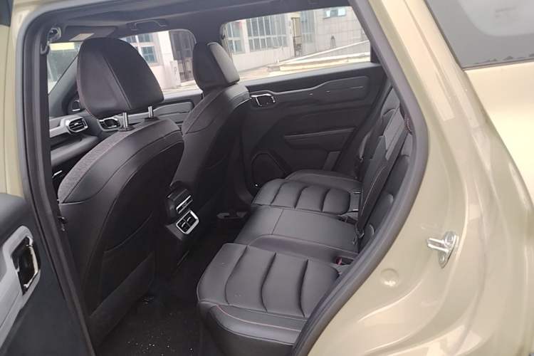 Used Geely Auto Cowboy 2025 1.5TD Fun-Offroad Version Left Rear Seat