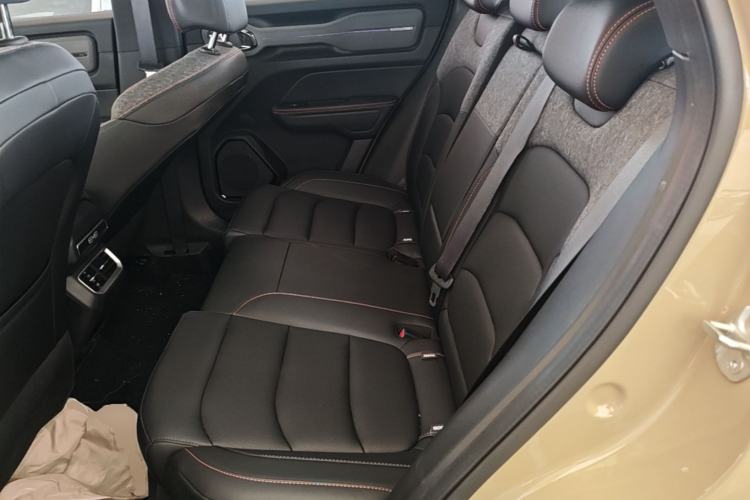 Used Geely Auto Cowboy 2025 1.5TD Fun-Offroad Version Left Rear Seat