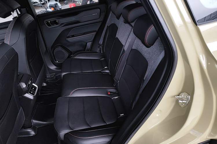 Used Geely Auto Cowboy 2025 1.5TD Fun-Offroad Version Left Rear Seat