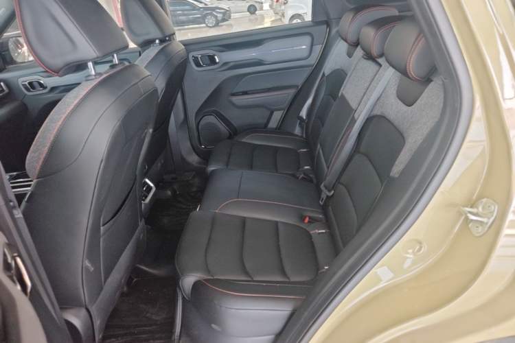 Used Geely Auto Cowboy 2025 1.5TD Fun-Offroad Version Left Rear Seat