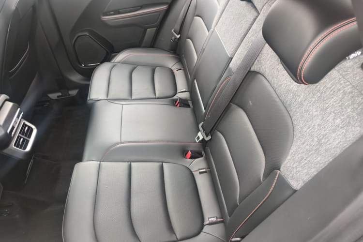 Used Geely Auto Cowboy 2025 1.5TD Fun-Offroad Version Left Rear Seat
