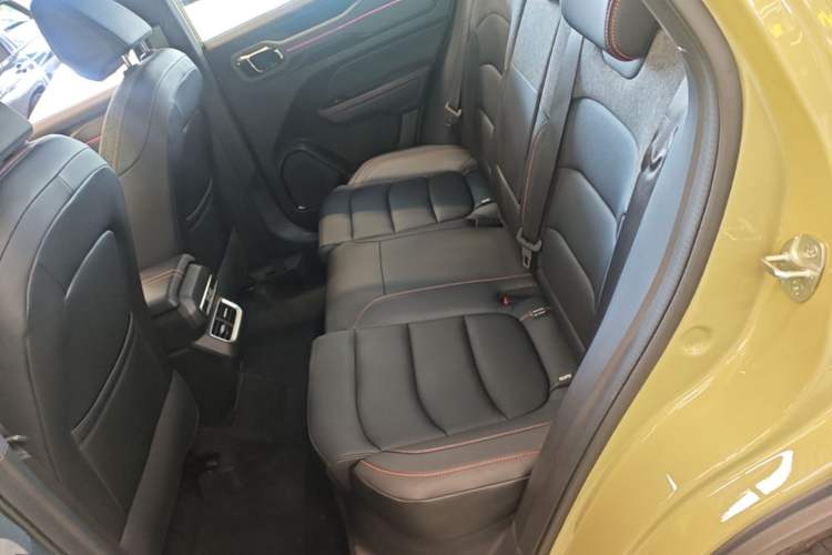 Used Geely Auto Cowboy 2025 1.5TD Fun-Offroad Version Left Rear Seat