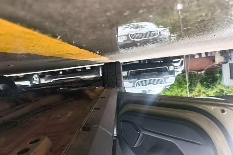 Used Geely Auto Cowboy 2025 1.5TD Fun-Offroad Version Left Side Sill