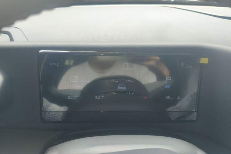Used Geely Auto Cowboy 2025 1.5TD Trendy Play Edition Odometer Close Up