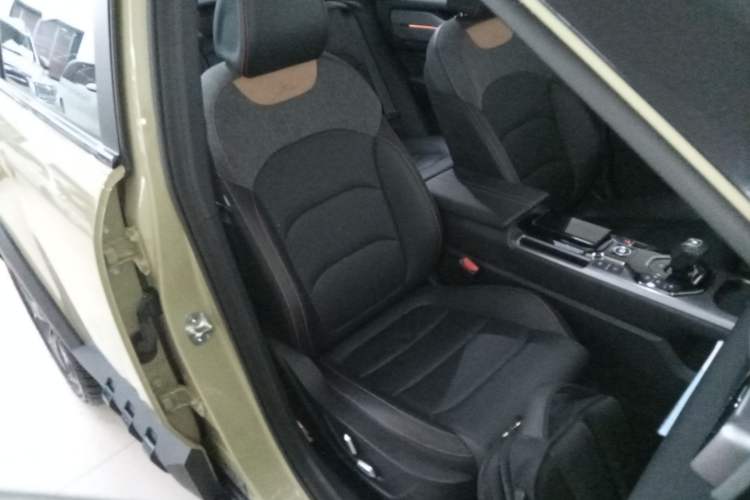 Used Geely Auto Cowboy 2025 1.5TD Fun-Offroad Version Right Front Seat