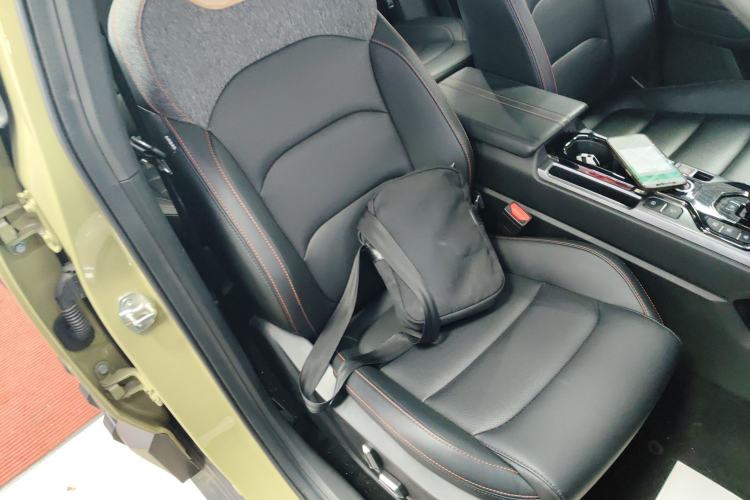 Used Geely Auto Cowboy 2025 1.5TD Fun-Offroad Version Right Front Seat