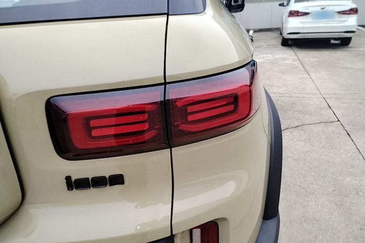 Used Geely Auto Cowboy 2025 1.5TD Fun-Offroad Version Right Rear Taillight