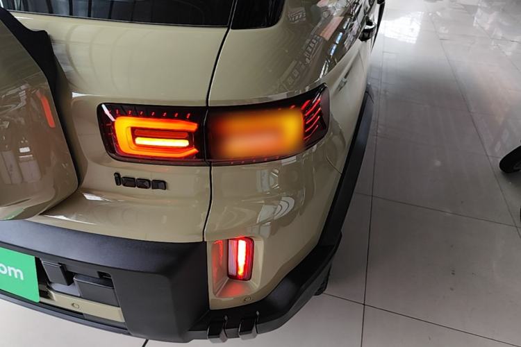 Used Geely Auto Cowboy 2025 1.5TD Fun-Offroad Version Right Rear Taillight