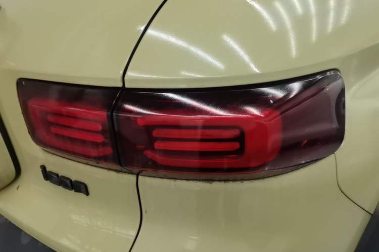 Used Geely Auto Cowboy 2025 1.5TD Fun-Offroad Version Right Rear Taillight