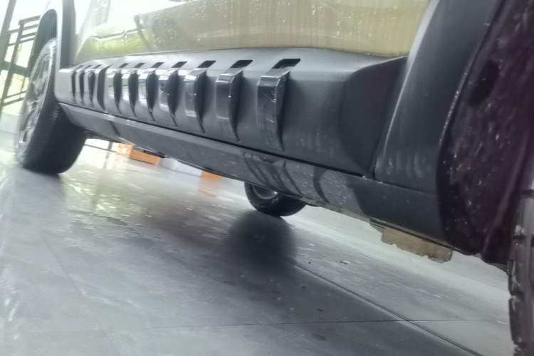 Used Geely Auto Cowboy 2025 1.5TD Fun-Offroad Version Right Side Sill