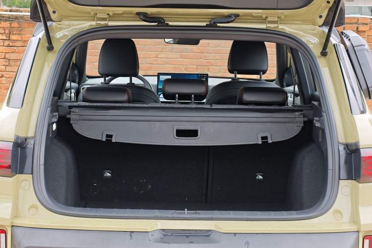 Used Geely Auto Cowboy 2025 1.5TD Fun-Offroad Version Trunk