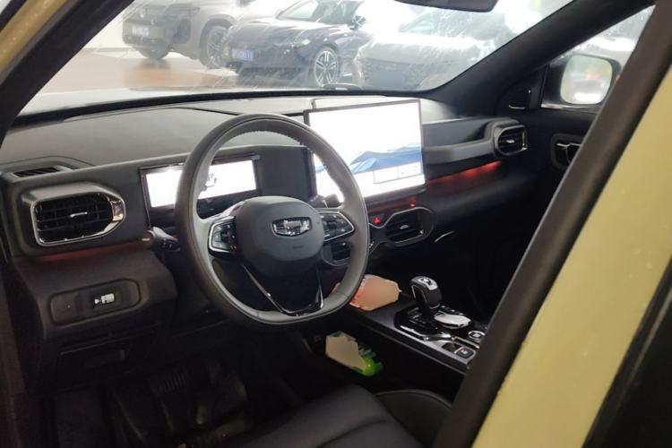 Used Geely Auto Cowboy 2025 1.5TD Fun-Offroad Version Center Console