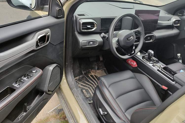 Used Geely Auto Cowboy 2025 1.5TD Fun-Offroad Version Driver Seat