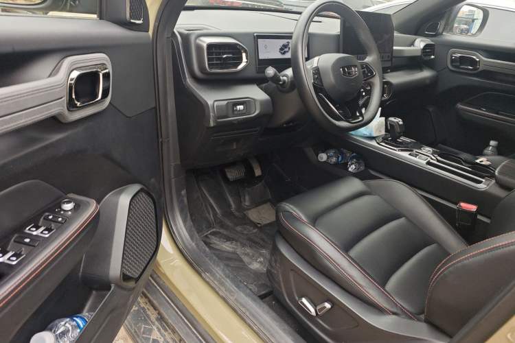Used Geely Auto Cowboy 2025 1.5TD Fun-Offroad Version Driver Seat