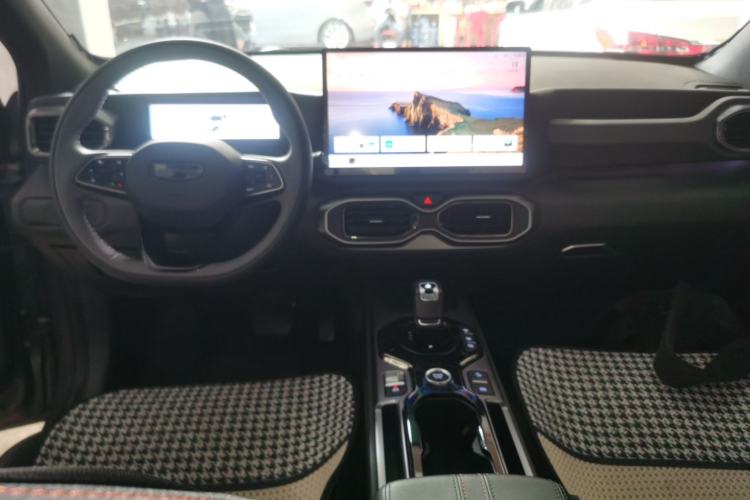 Used Geely Auto Cowboy 2025 1.5TD Fun-Offroad Version Center Console