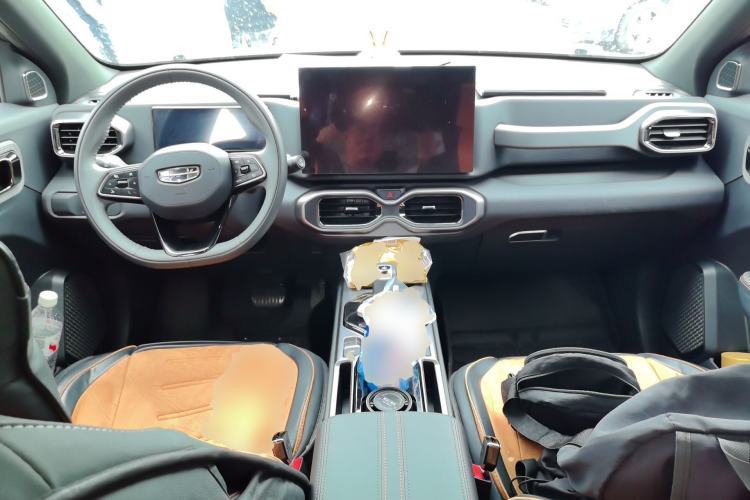 Used Geely Auto Cowboy 2025 1.5TD Fun-Offroad Version Center Console