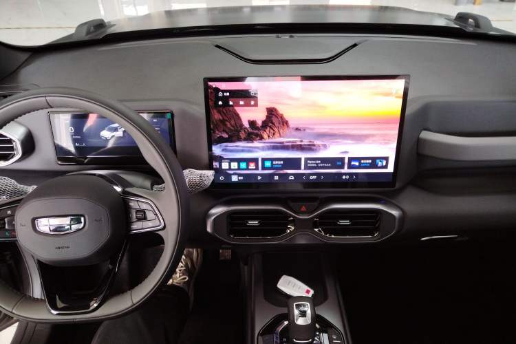 Used Geely Auto Cowboy 2025 1.5TD Fun-Offroad Version Center Console