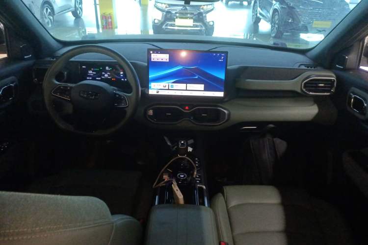 Used Geely Auto Cowboy 2025 1.5TD Trendy Play Edition Center Console