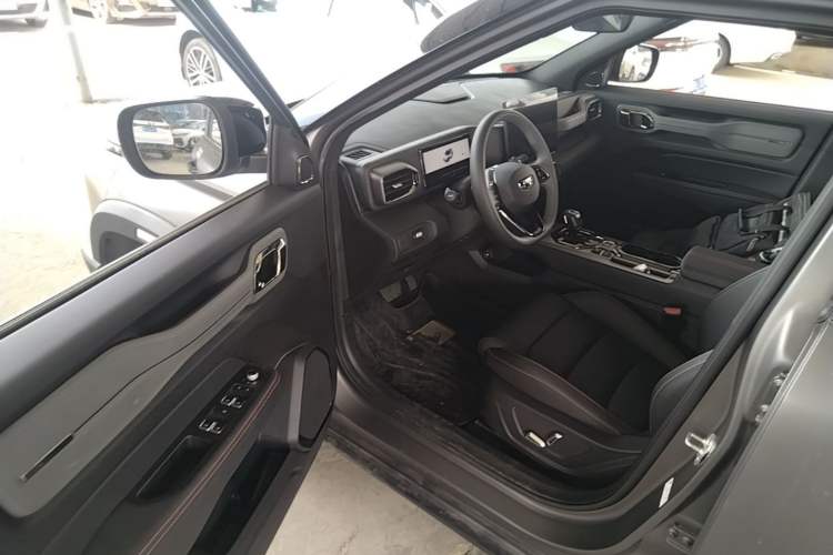 Used Geely Auto Cowboy 2025 1.5TD Fun-Offroad Version Driver Seat