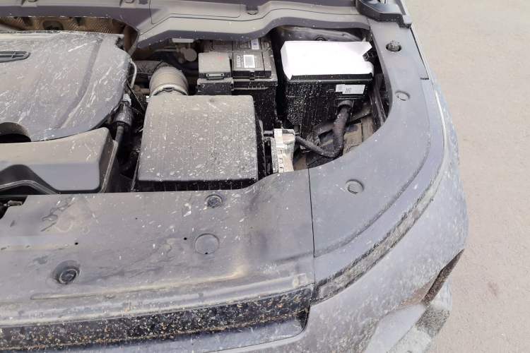Used Geely Auto Cowboy 2025 1.5TD Fun-Offroad Version Engine Bay Left