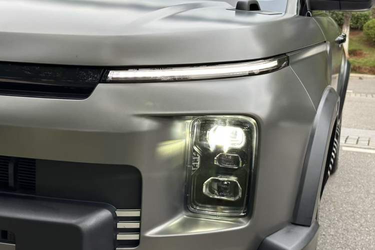 Used Geely Auto Cowboy 2025 1.5TD Fun-Offroad Version Exterior 4
