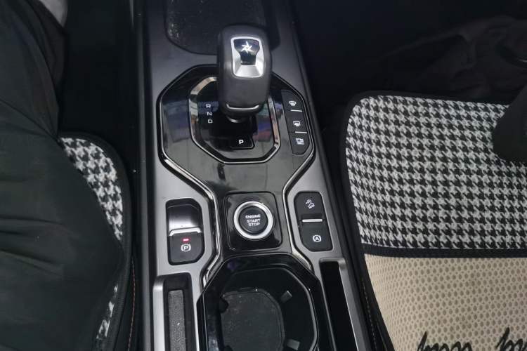Used Geely Auto Cowboy 2025 1.5TD Fun-Offroad Version Gear Lever